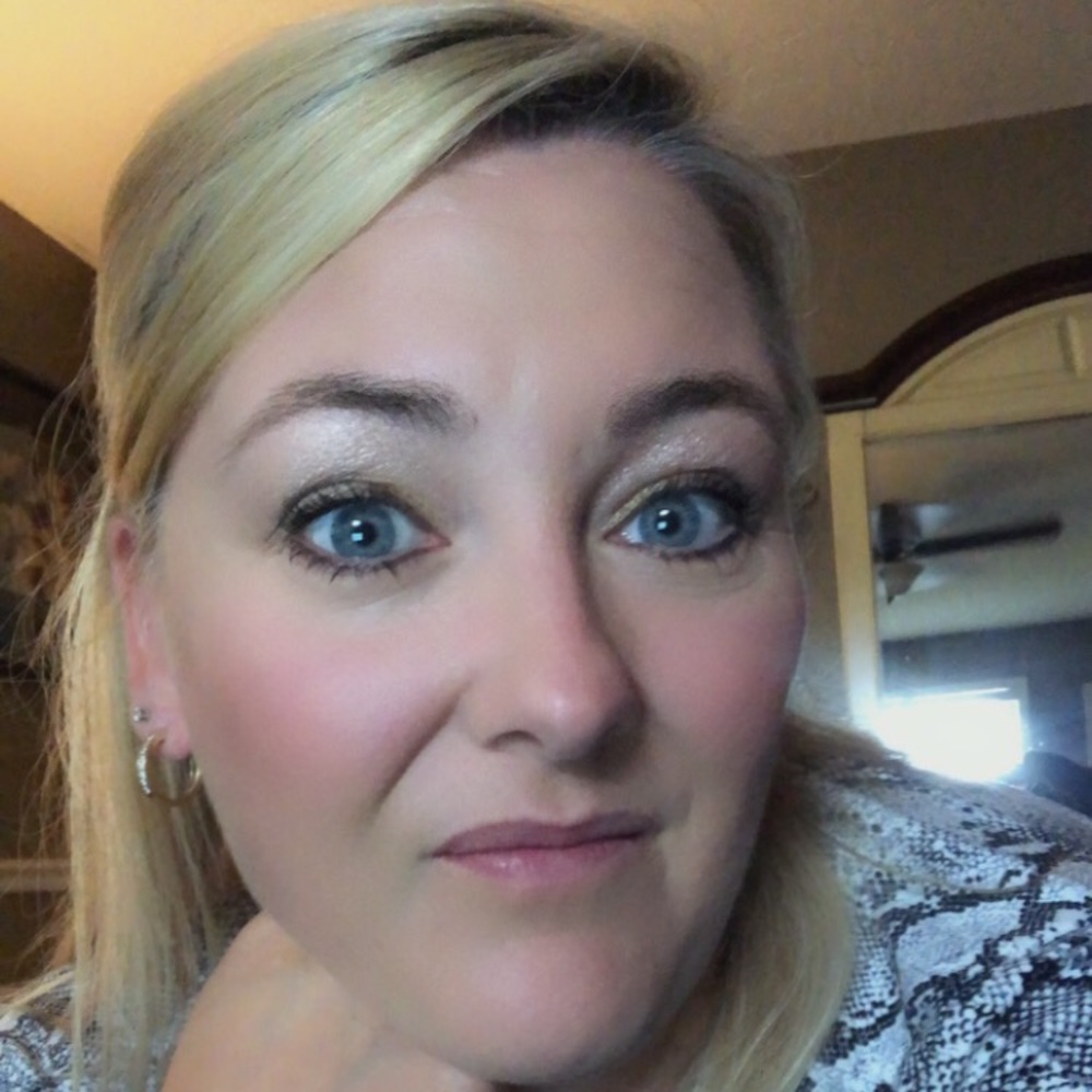 Meet your Posher, Nikki